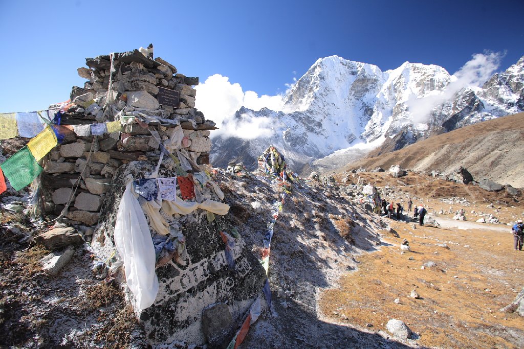 Sherpa memorials