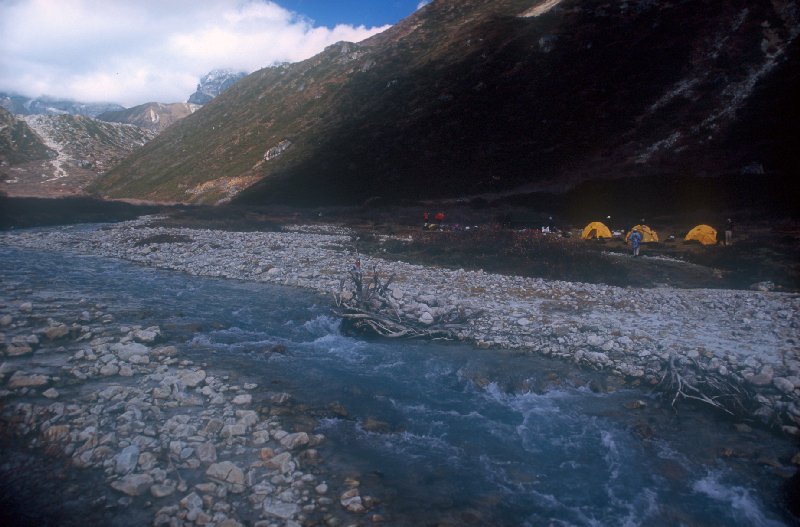 Pathang Ringmo to Alpine Camp