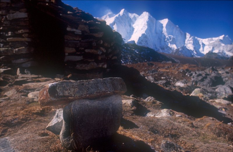 Cross Langma La to Lhatse
